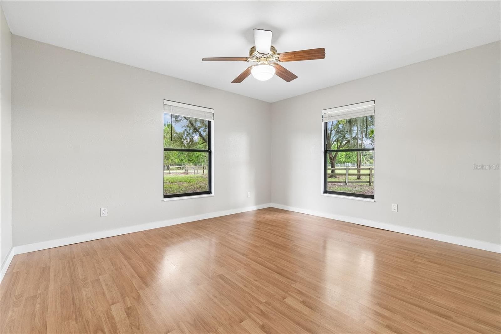 Single Family Residence at 336 CORBETT RD, LITHIA, photo 24 of 47