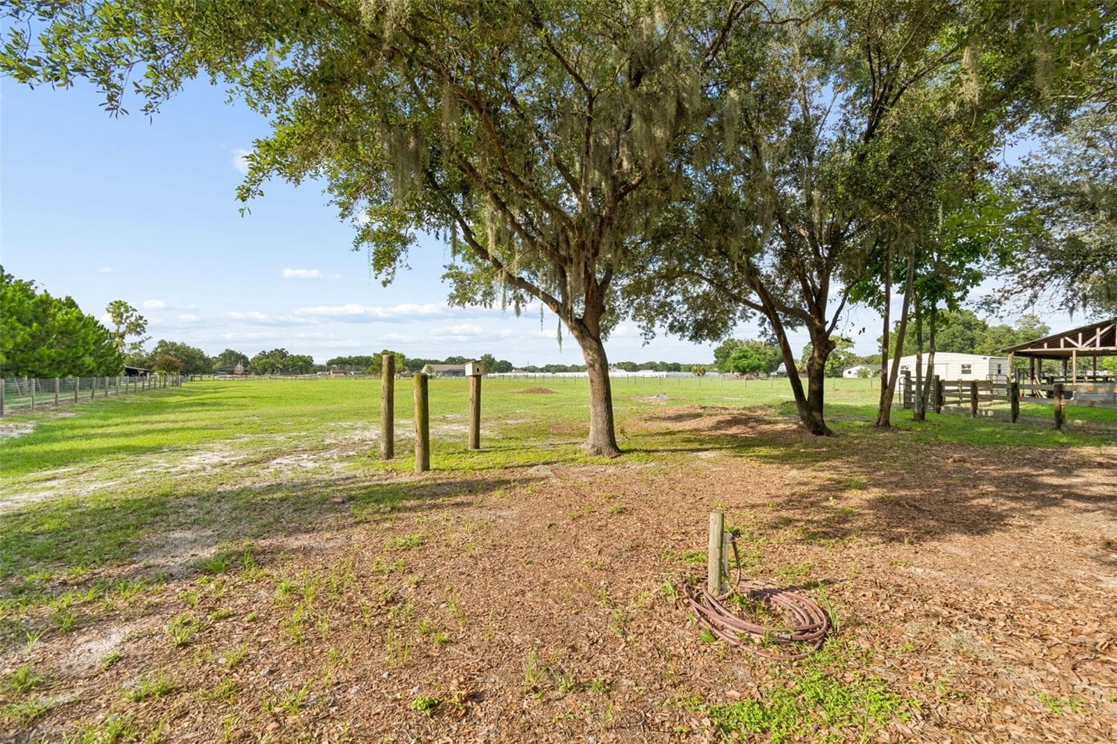 Single Family Residence at 336 CORBETT RD, LITHIA, photo 32 of 47