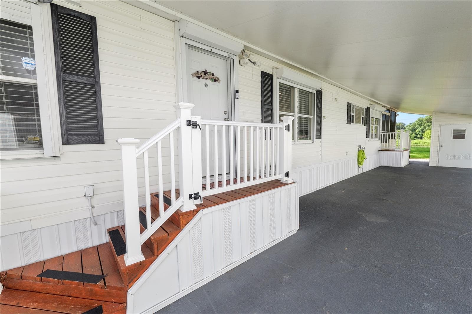 Manufactured Home at 618 CASSANDRA LN, LAKELAND, photo 6 of 53