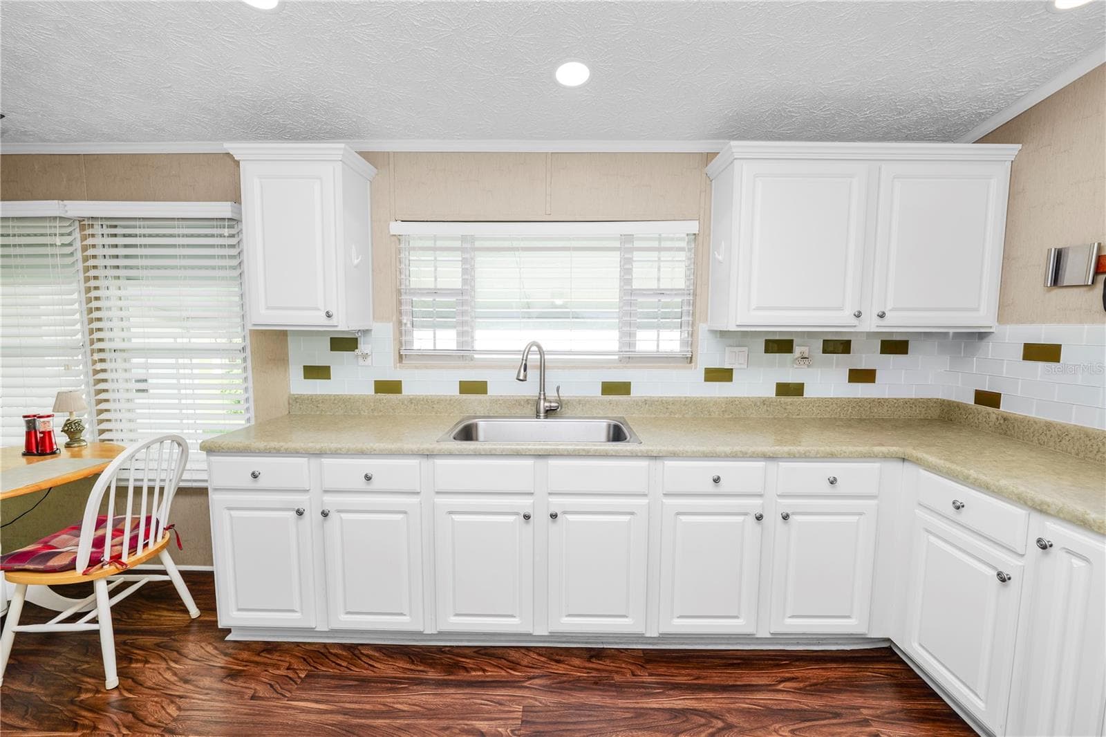 Manufactured Home at 618 CASSANDRA LN, LAKELAND, photo 15 of 53