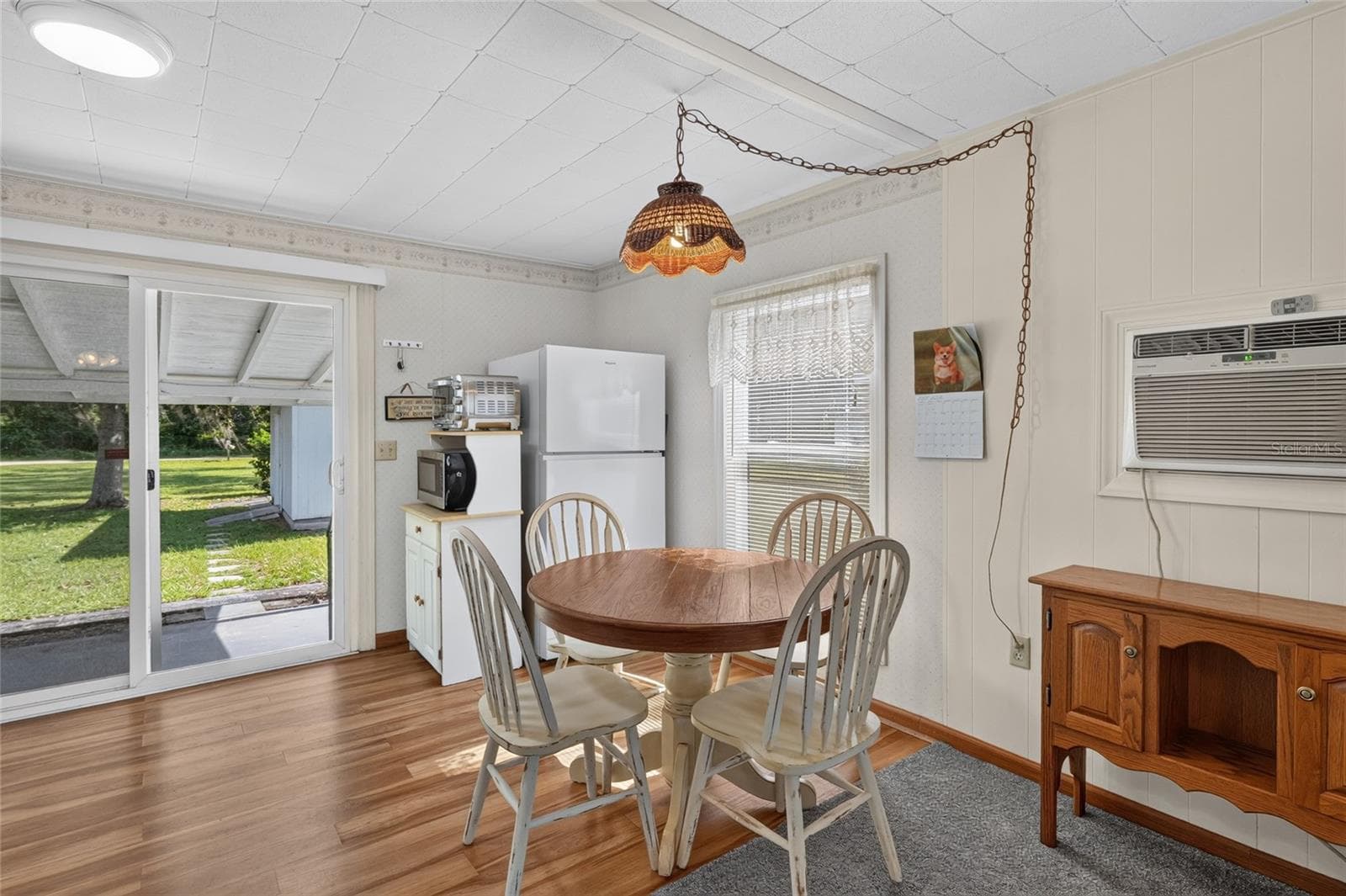 Single Family Residence at 148 LAKE SHORE TER, INTERLACHEN, photo 10 of 54