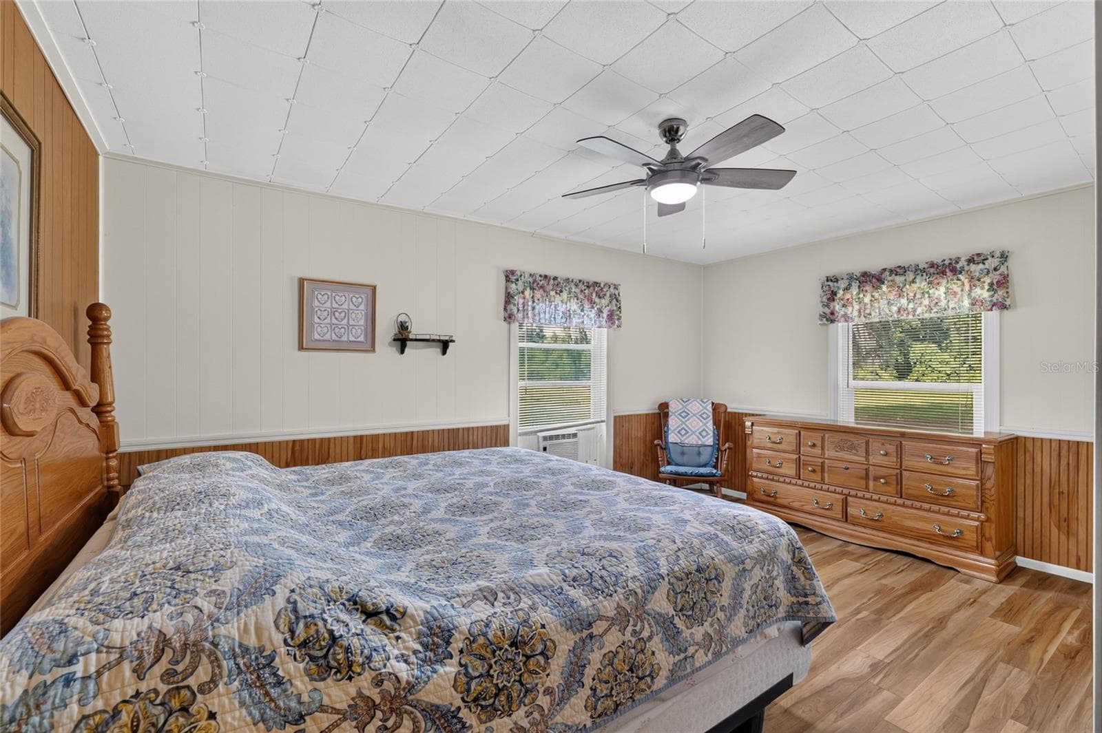 Single Family Residence at 148 LAKE SHORE TER, INTERLACHEN, photo 17 of 54