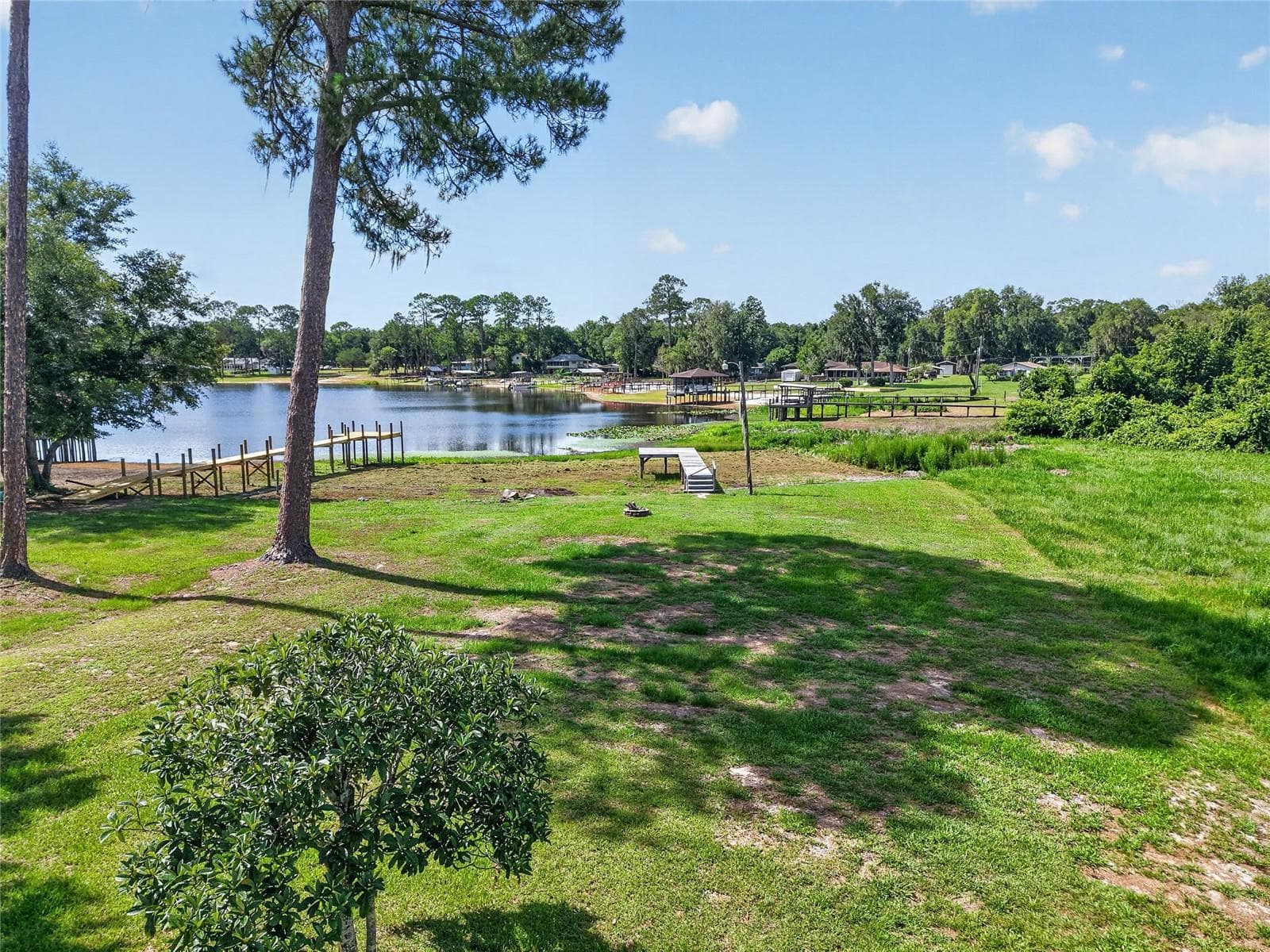 Single Family Residence at 148 LAKE SHORE TER, INTERLACHEN, photo 32 of 54