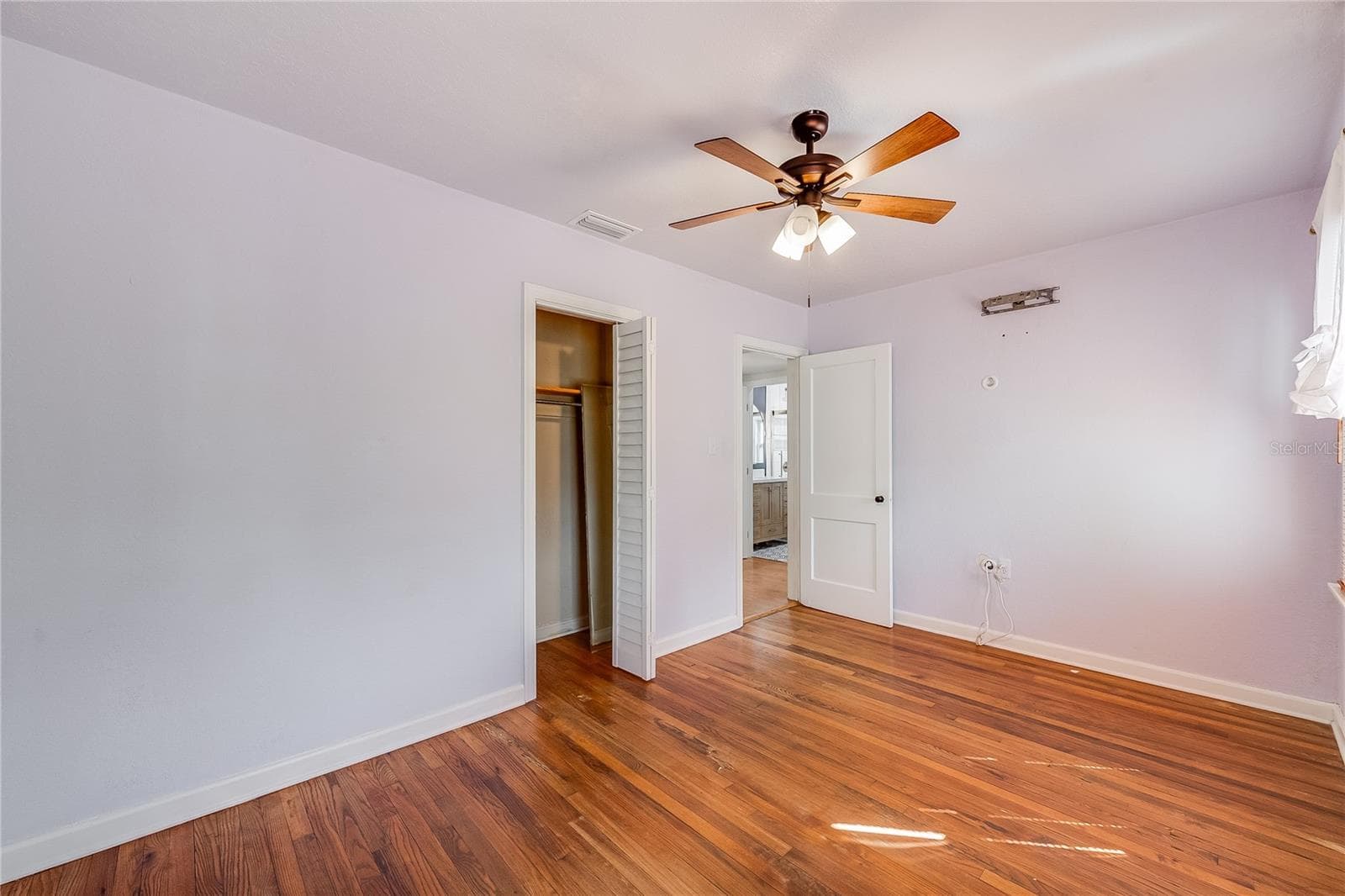 Single Family Residence at 1010 W BERRY AVE, TAMPA, photo 18 of 41