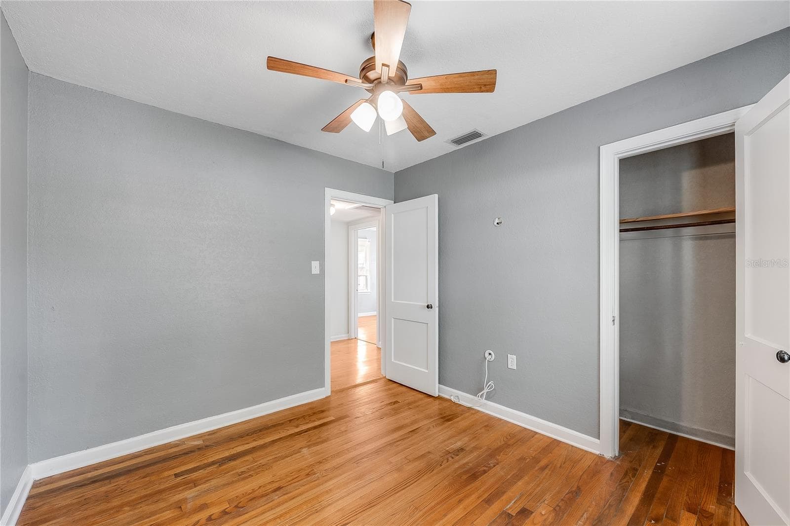 Single Family Residence at 1010 W BERRY AVE, TAMPA, photo 19 of 41