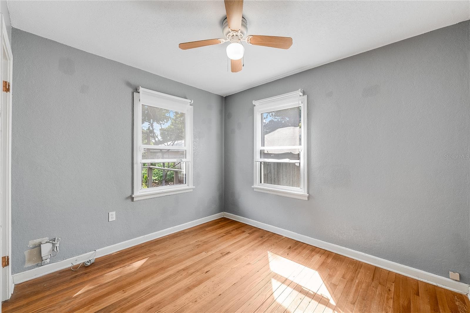Single Family Residence at 1010 W BERRY AVE, TAMPA, photo 20 of 41