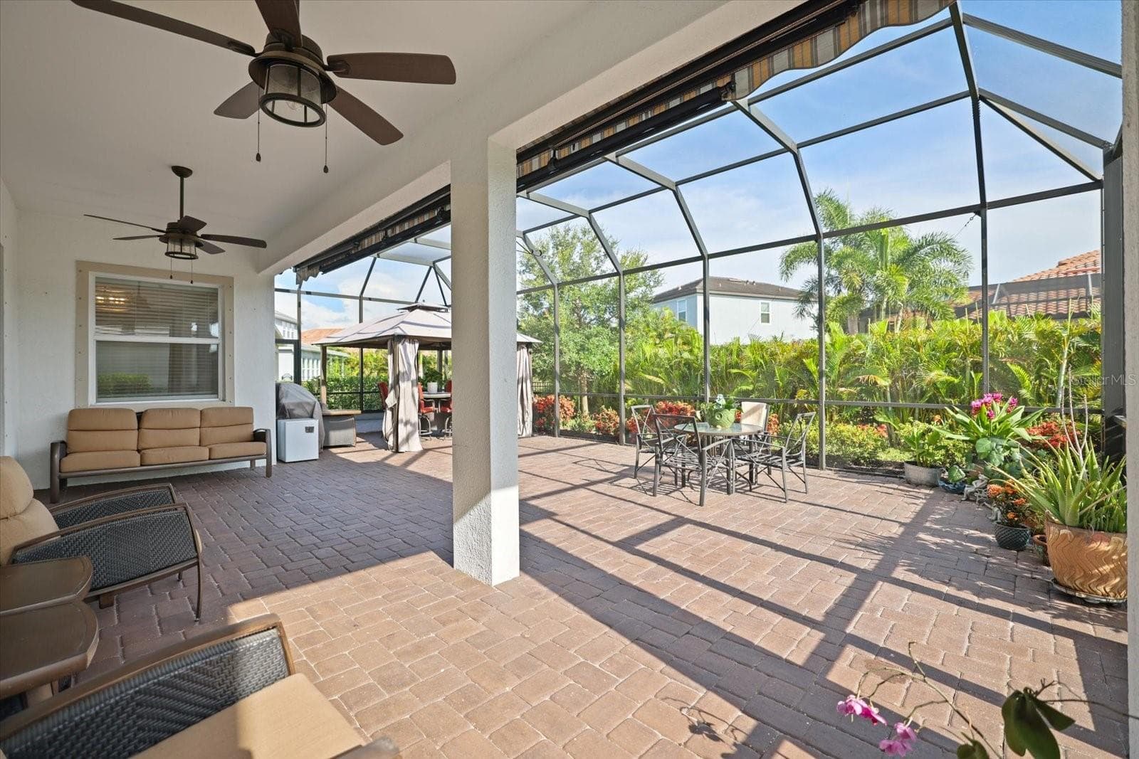 AMAZING OUTDOOR SPACE - 12120 GANNETT PL, LAKEWOOD RANCH