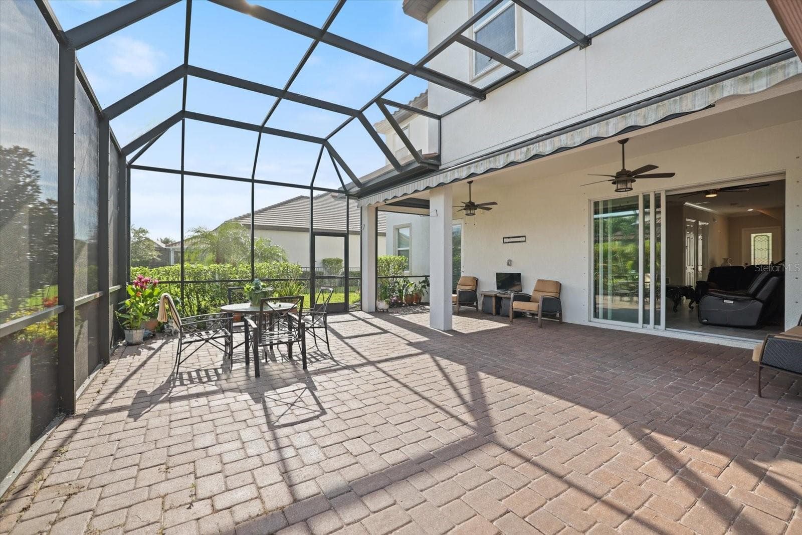 SLIDERS TO LANAI - 12120 GANNETT PL, LAKEWOOD RANCH