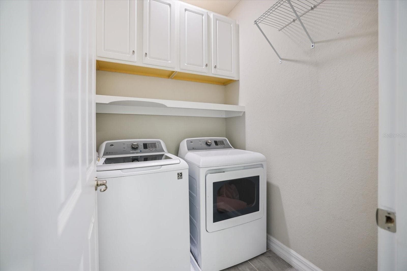UPSTAIRS LAUNDRY - 12120 GANNETT PL, LAKEWOOD RANCH