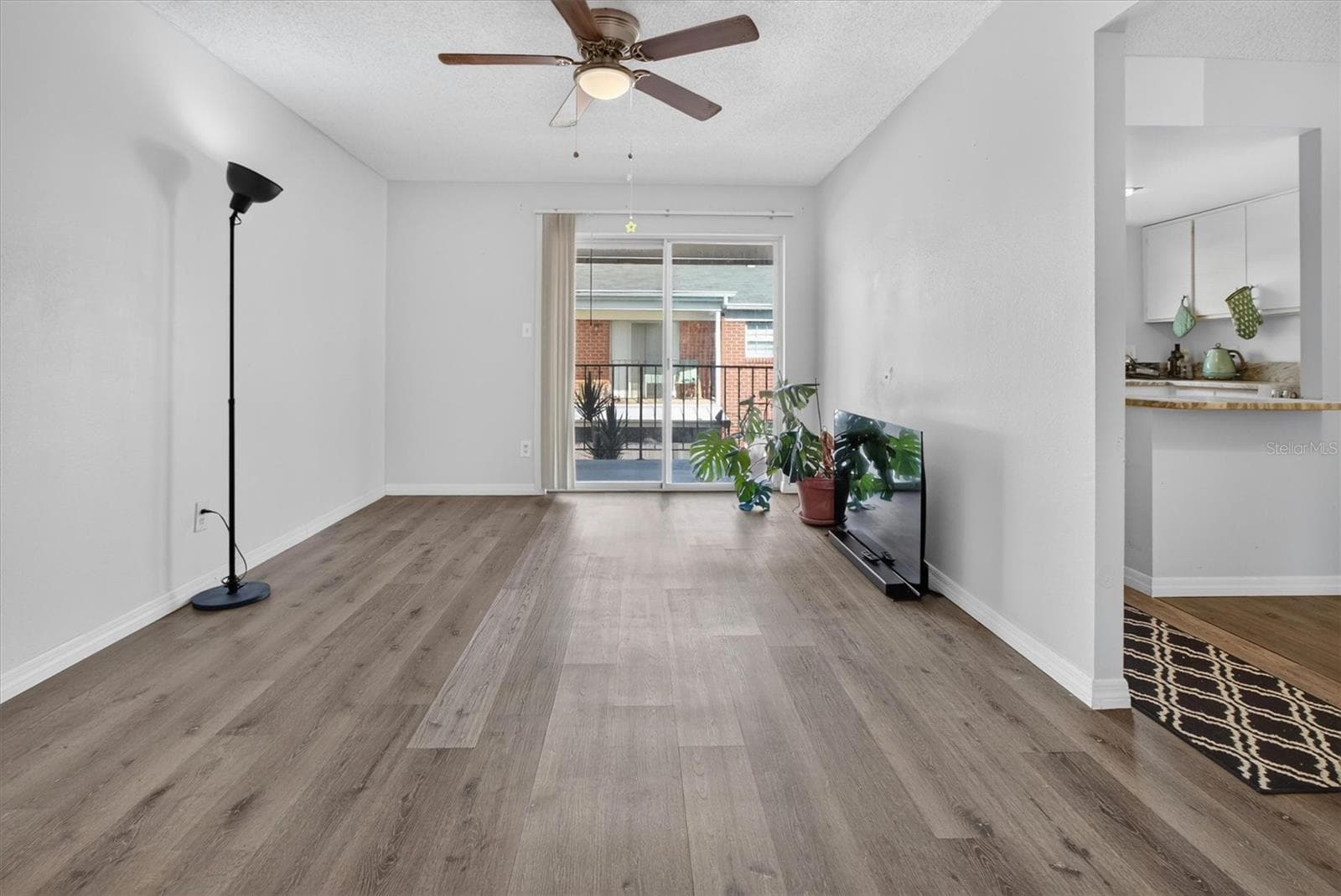 Condominium at 8522 10TH ST N #D, ST PETERSBURG, photo 7 of 29