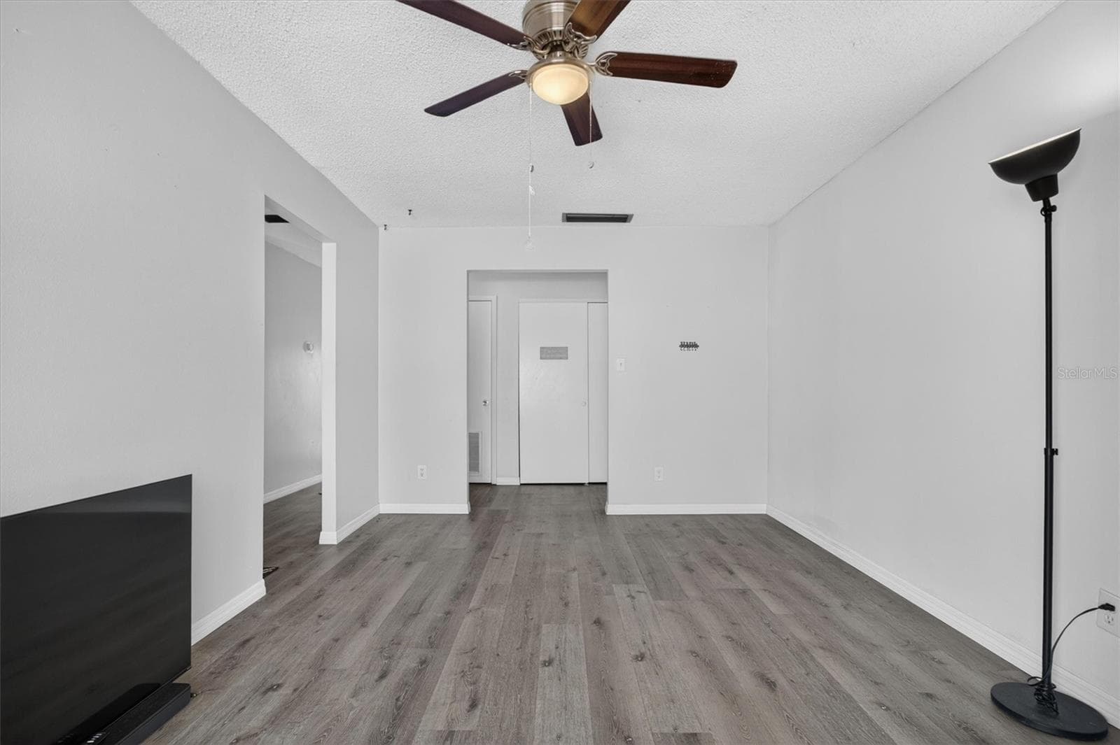 Condominium at 8522 10TH ST N #D, ST PETERSBURG, photo 8 of 29