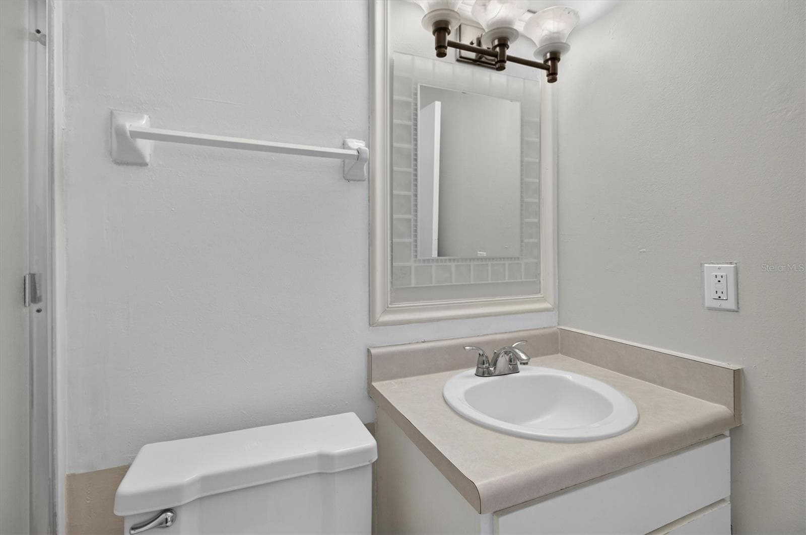 Condominium at 8522 10TH ST N #D, ST PETERSBURG, photo 20 of 29