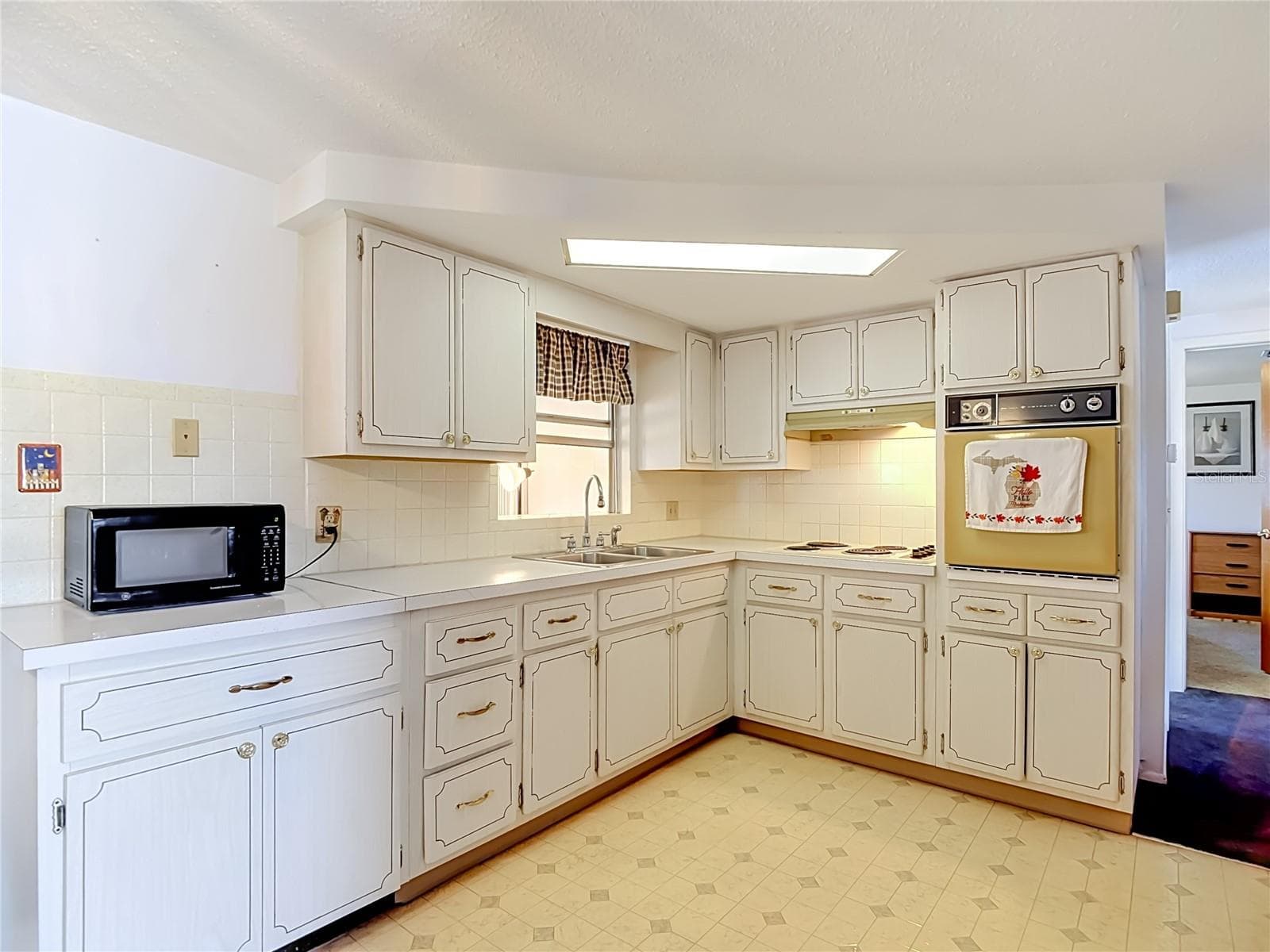 Single Family Residence at 4617 CROTON DR, NEW PORT RICHEY, photo 5 of 54
