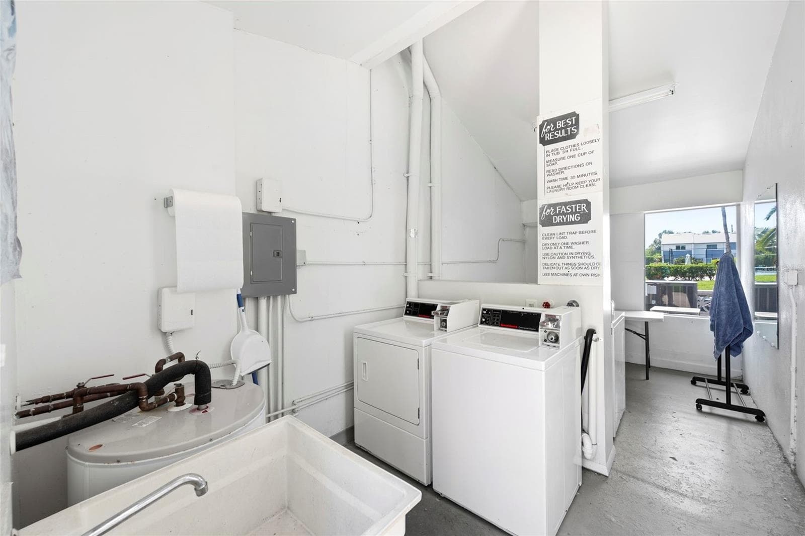 Laundry room - 14800 WALSINGHAM RD #614, LARGO