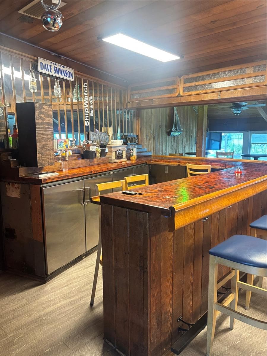 Clubhouse pub/lounge - 14800 WALSINGHAM RD #614, LARGO