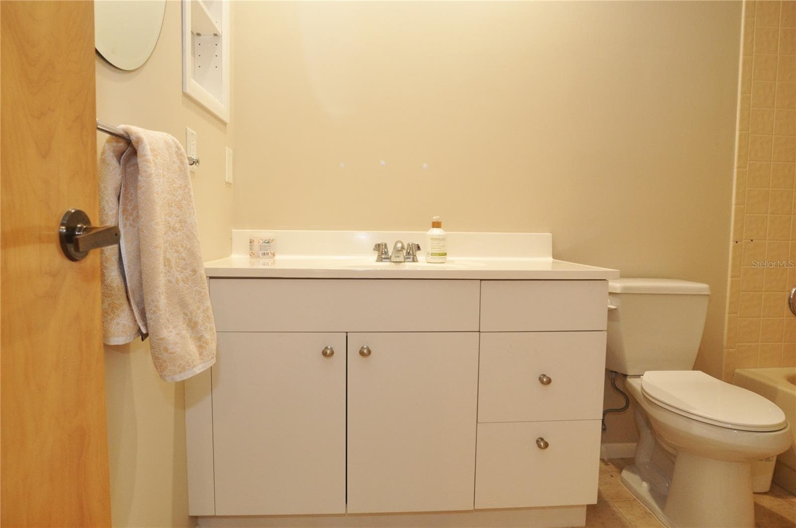 2nd bath - 5565 SALEM SQUARE DR N, PALM HARBOR