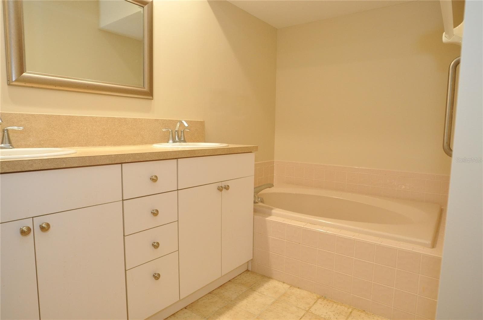 Primary Bath - 5565 SALEM SQUARE DR N, PALM HARBOR
