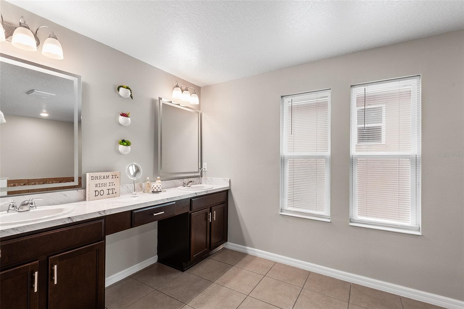 Single Family Residence at 11309 BRIGHTON KNOLL LOOP, RIVERVIEW, photo 13 of 23