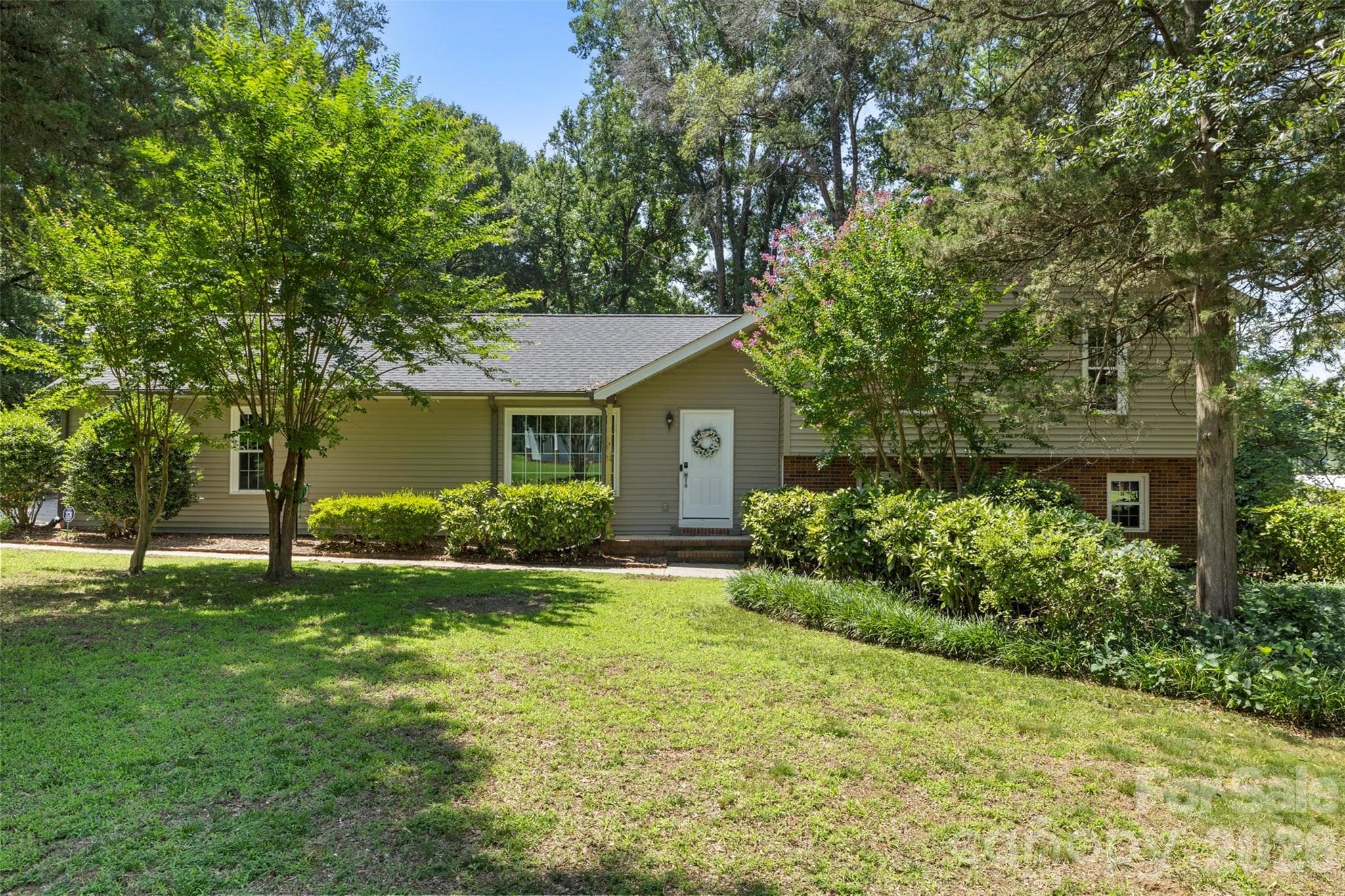 Single Family Residence at 5381 Woodside Drive, Rock Hill, photo 3 of 29