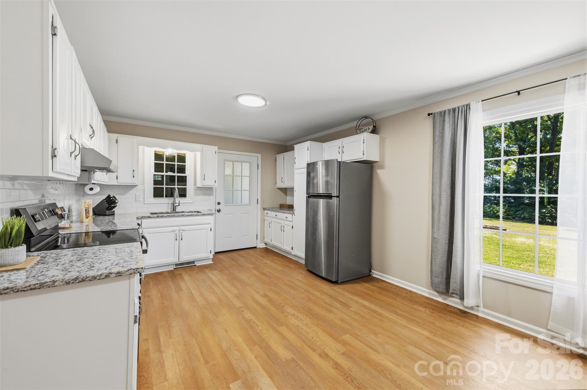 Main Level Kitchen - 5381 Woodside Drive, Rock Hill