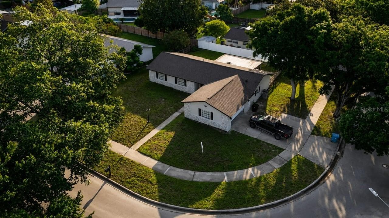 Single Family Residence at 1241 ANGELINE AVE, ORLANDO, photo 6 of 26