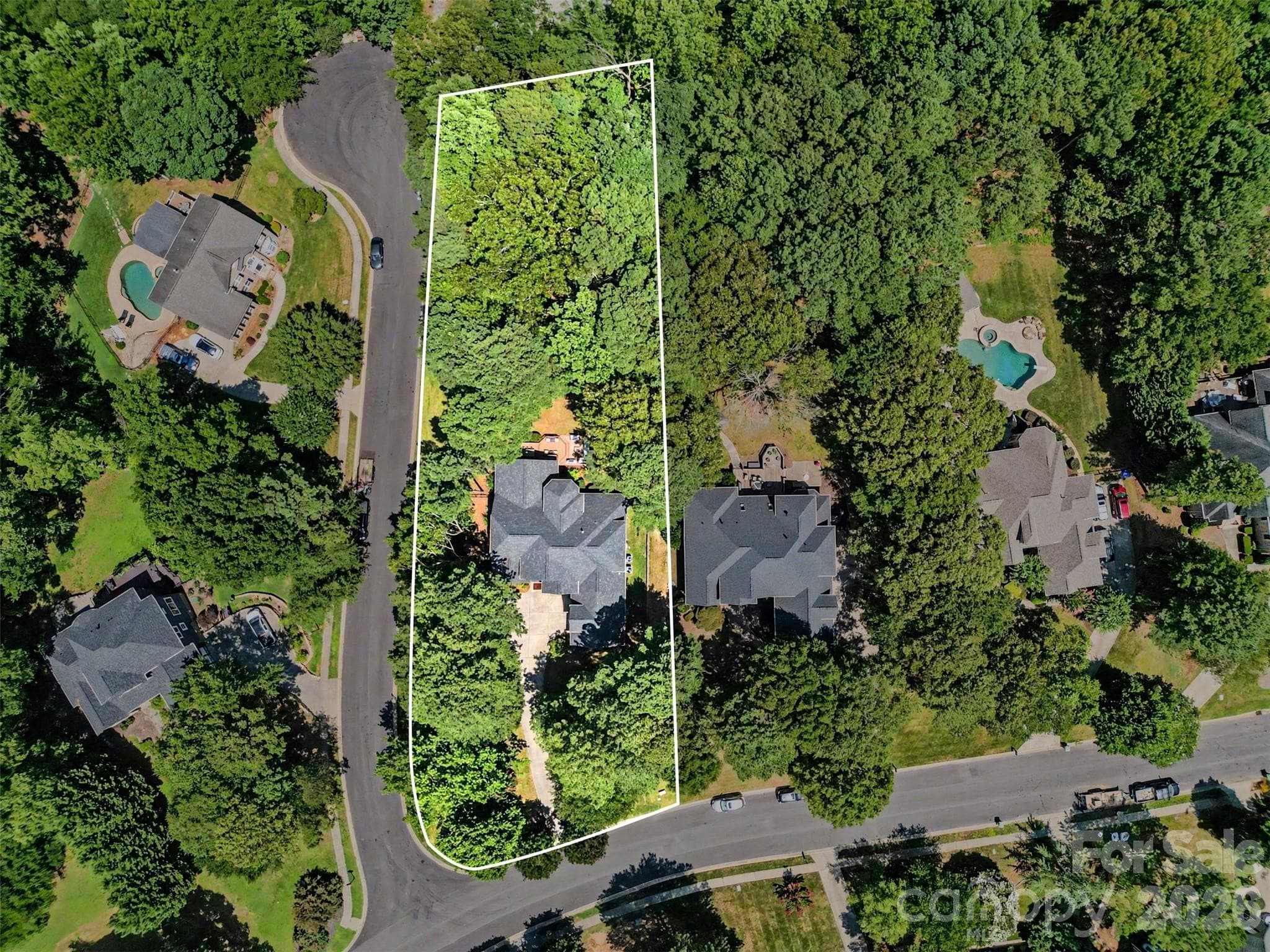 Approximate lot lines of the home and property. - 109 Whiterock Drive, Mount Holly