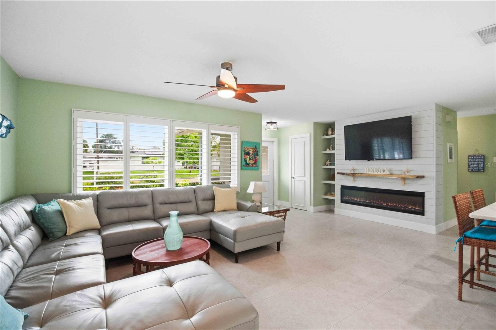 Single Family Residence at 720 IXORA AVE, ELLENTON, photo 6 of 46