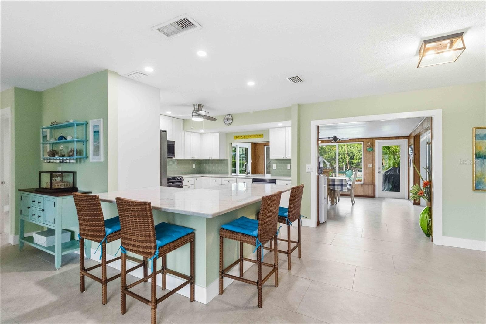 Single Family Residence at 720 IXORA AVE, ELLENTON, photo 11 of 46