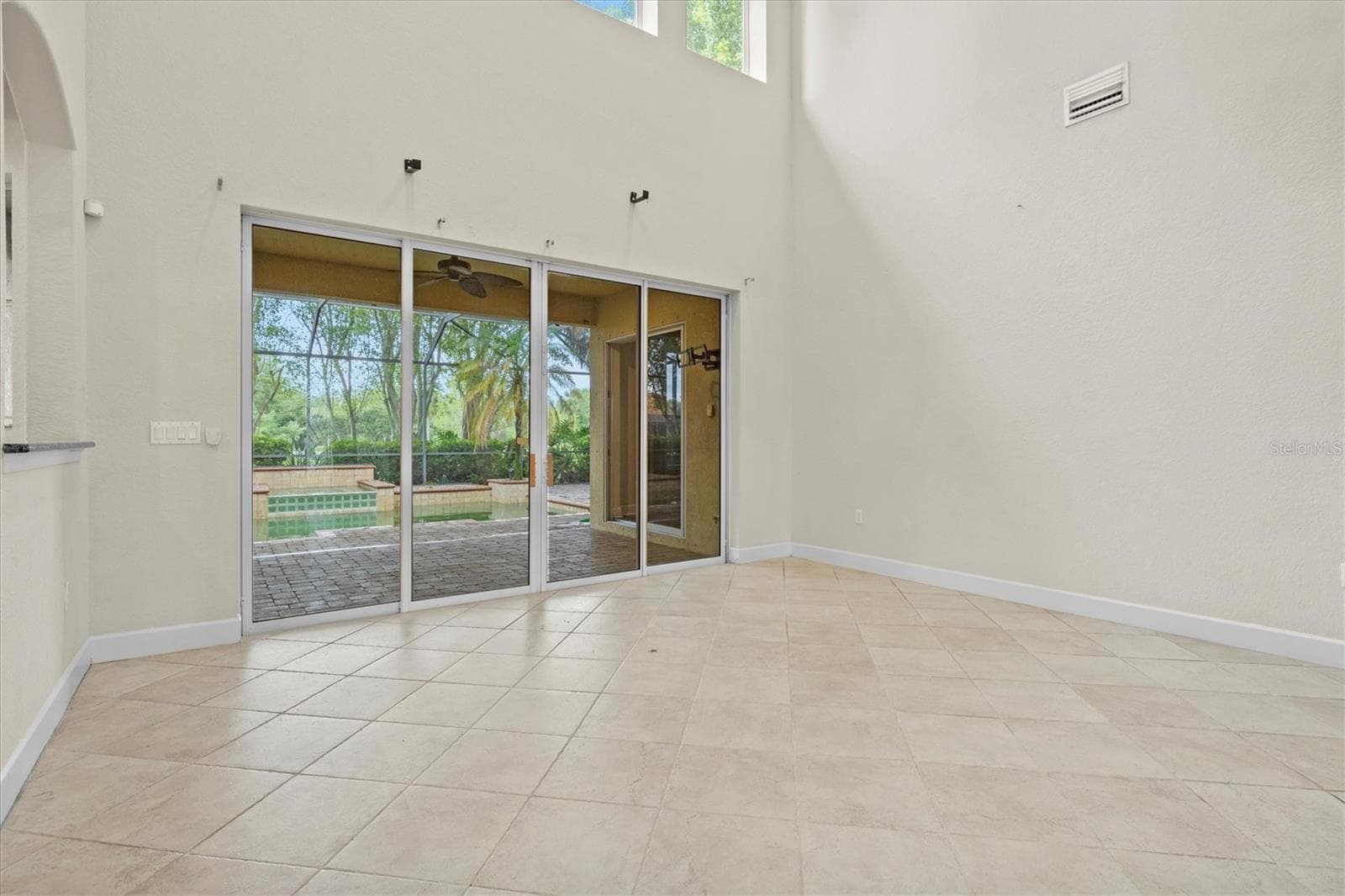 Single Family Residence at 10115 DAY LILY CT, BRADENTON, photo 7 of 64
