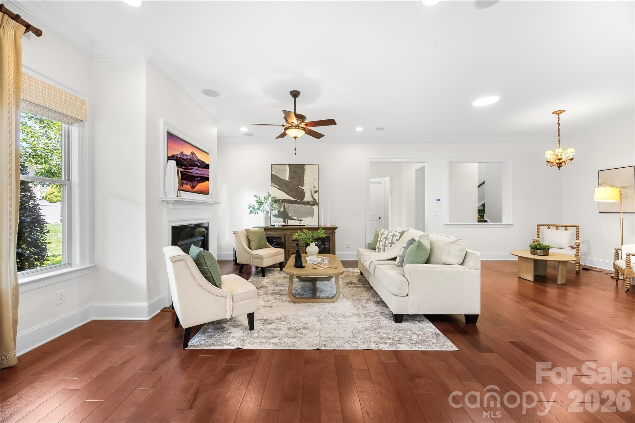 Single Family Residence at 124 Chimney Rock Court, Denver, photo 5 of 47