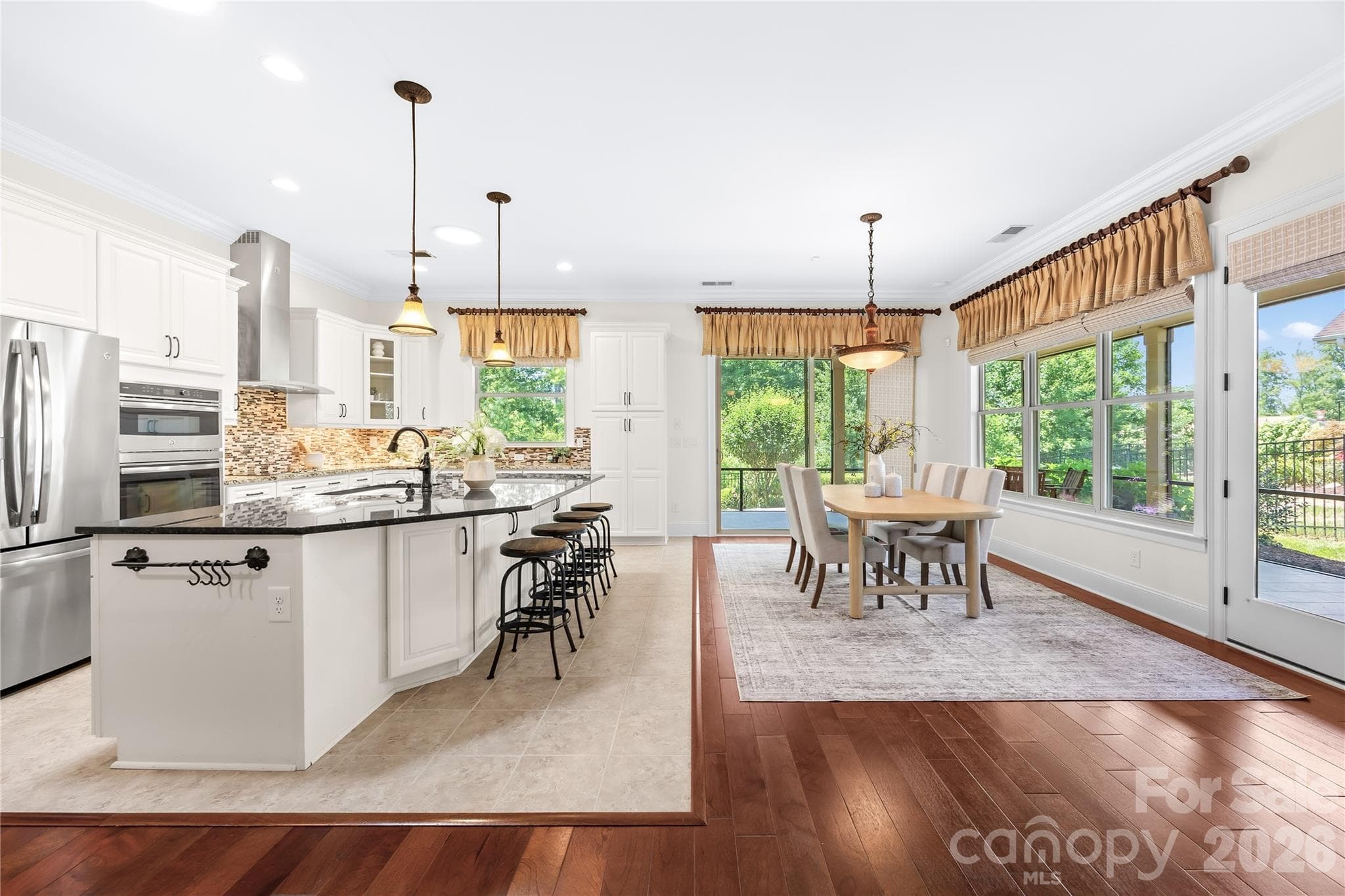 Single Family Residence at 124 Chimney Rock Court, Denver, photo 7 of 47