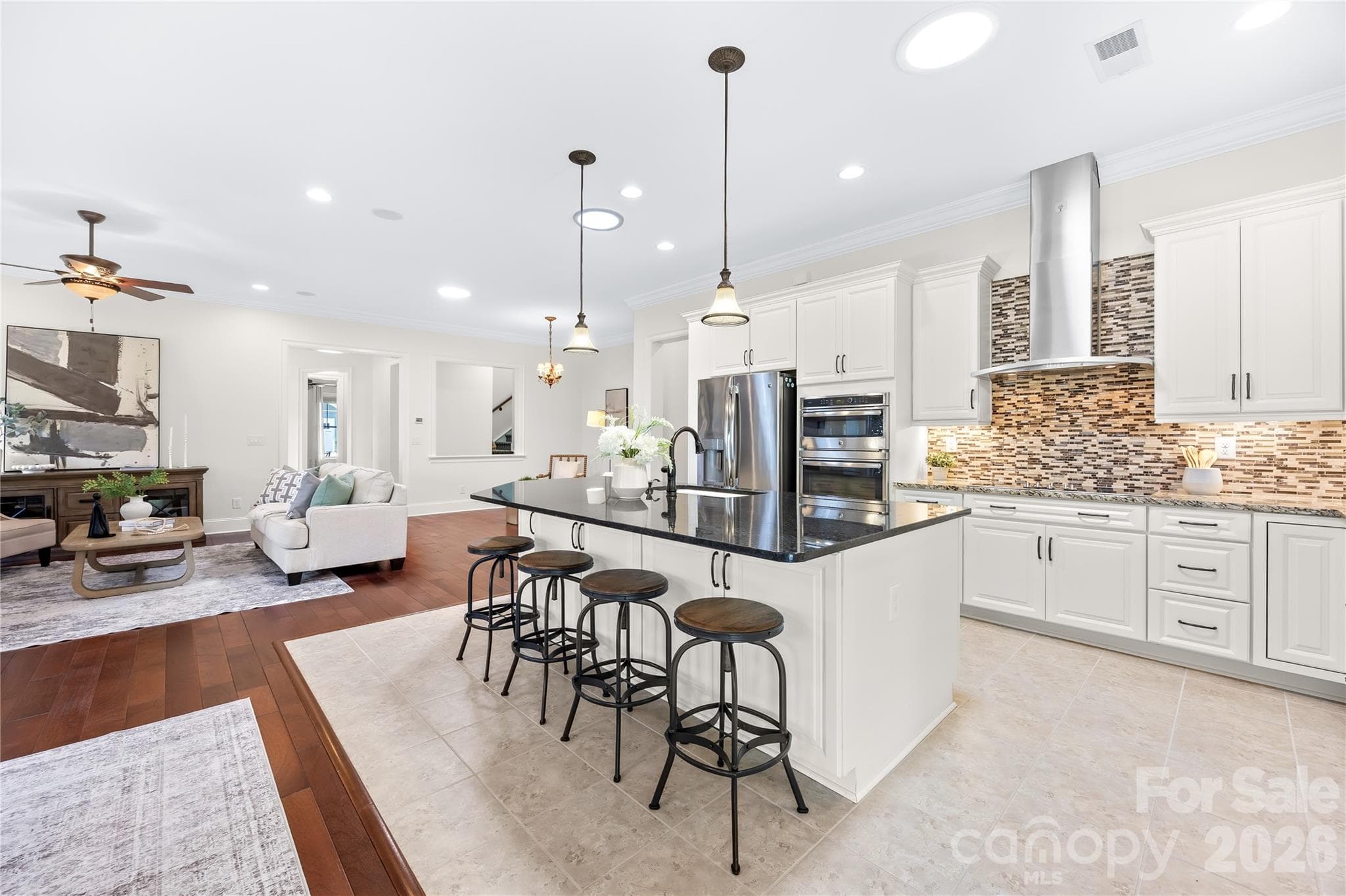 Single Family Residence at 124 Chimney Rock Court, Denver, photo 8 of 47