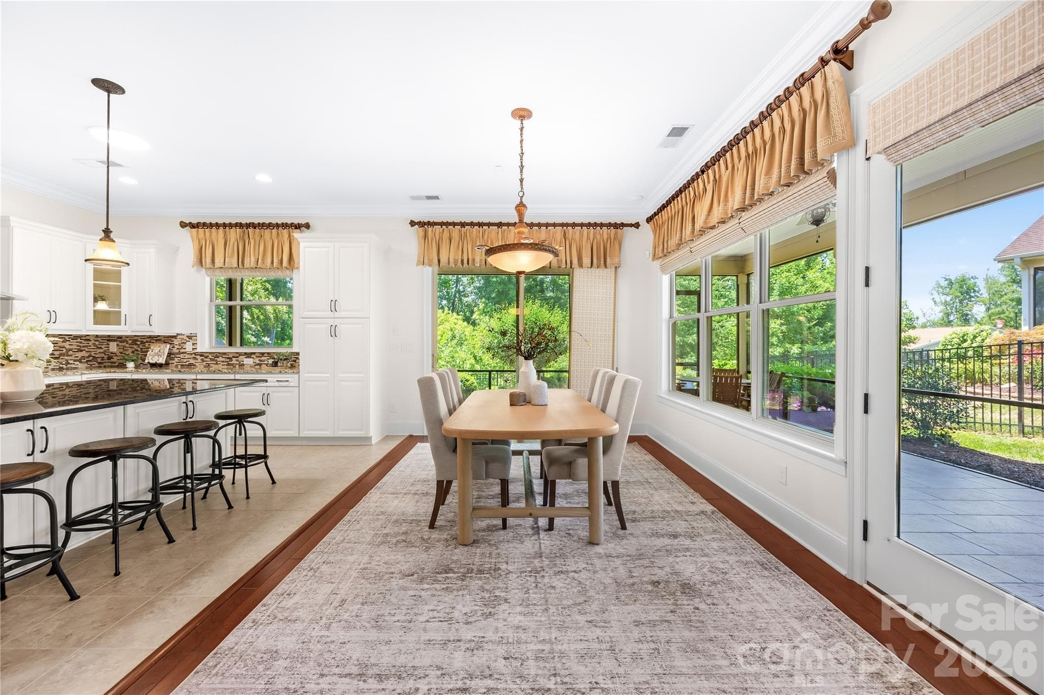 Single Family Residence at 124 Chimney Rock Court, Denver, photo 10 of 47