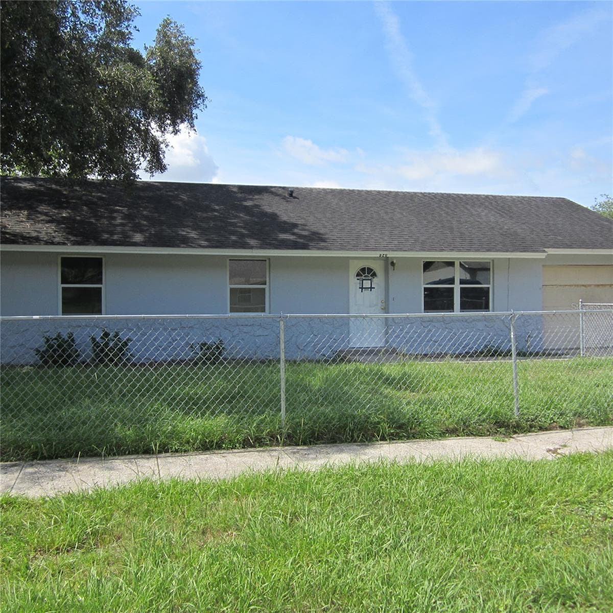 520 W ELLA J GILMORE ST