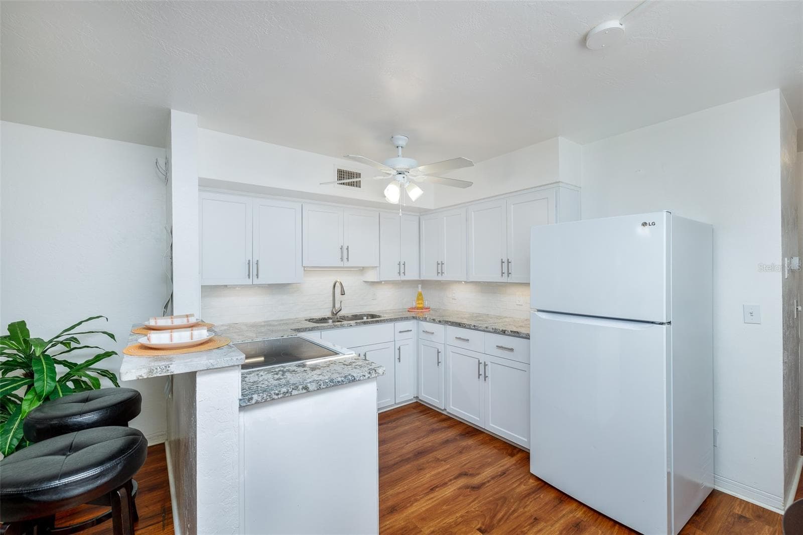 Condominium at 4154 56TH ST N #720, KENNETH CITY, photo 8 of 19