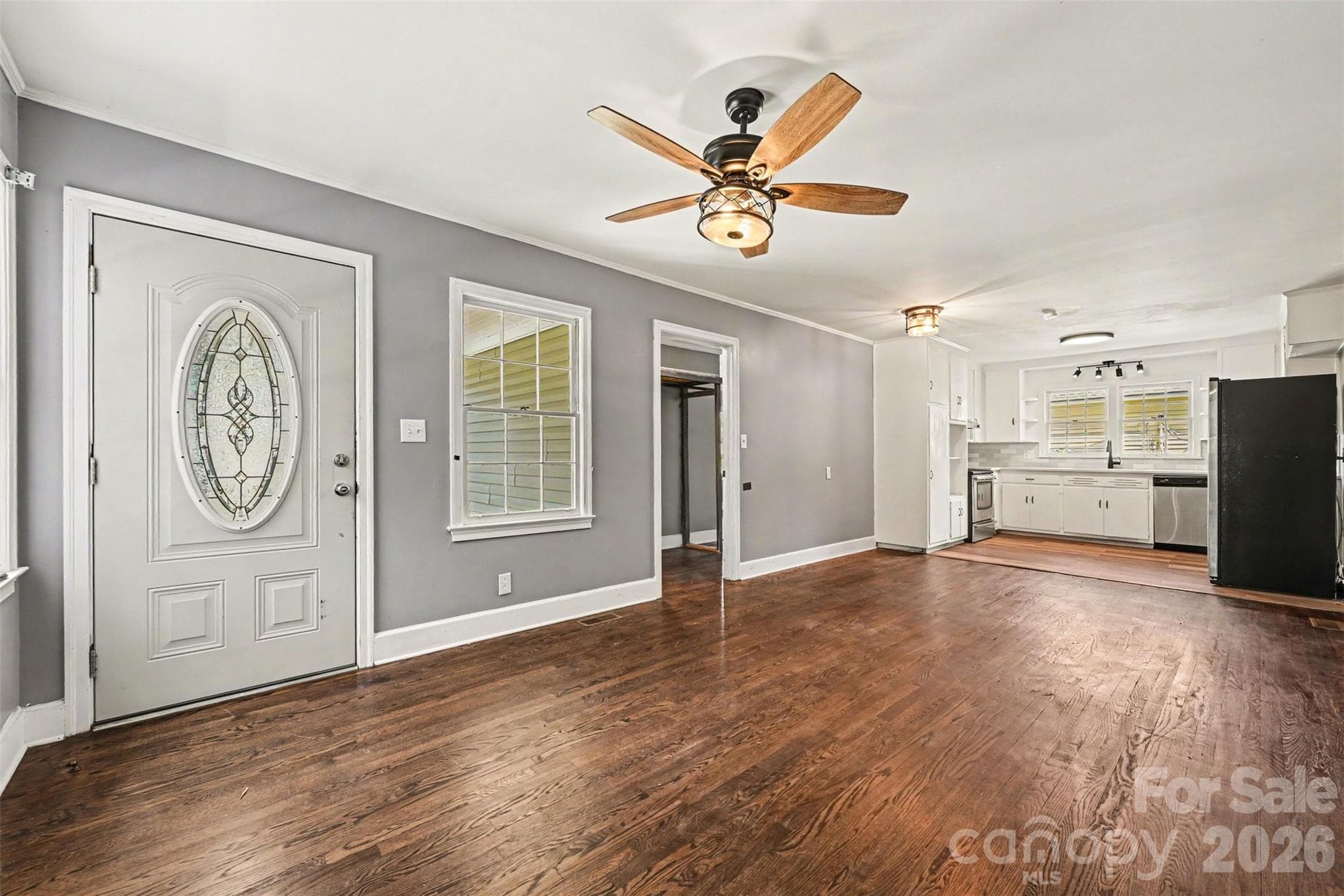 Single Family Residence at Lancaster, photo 5 of 29