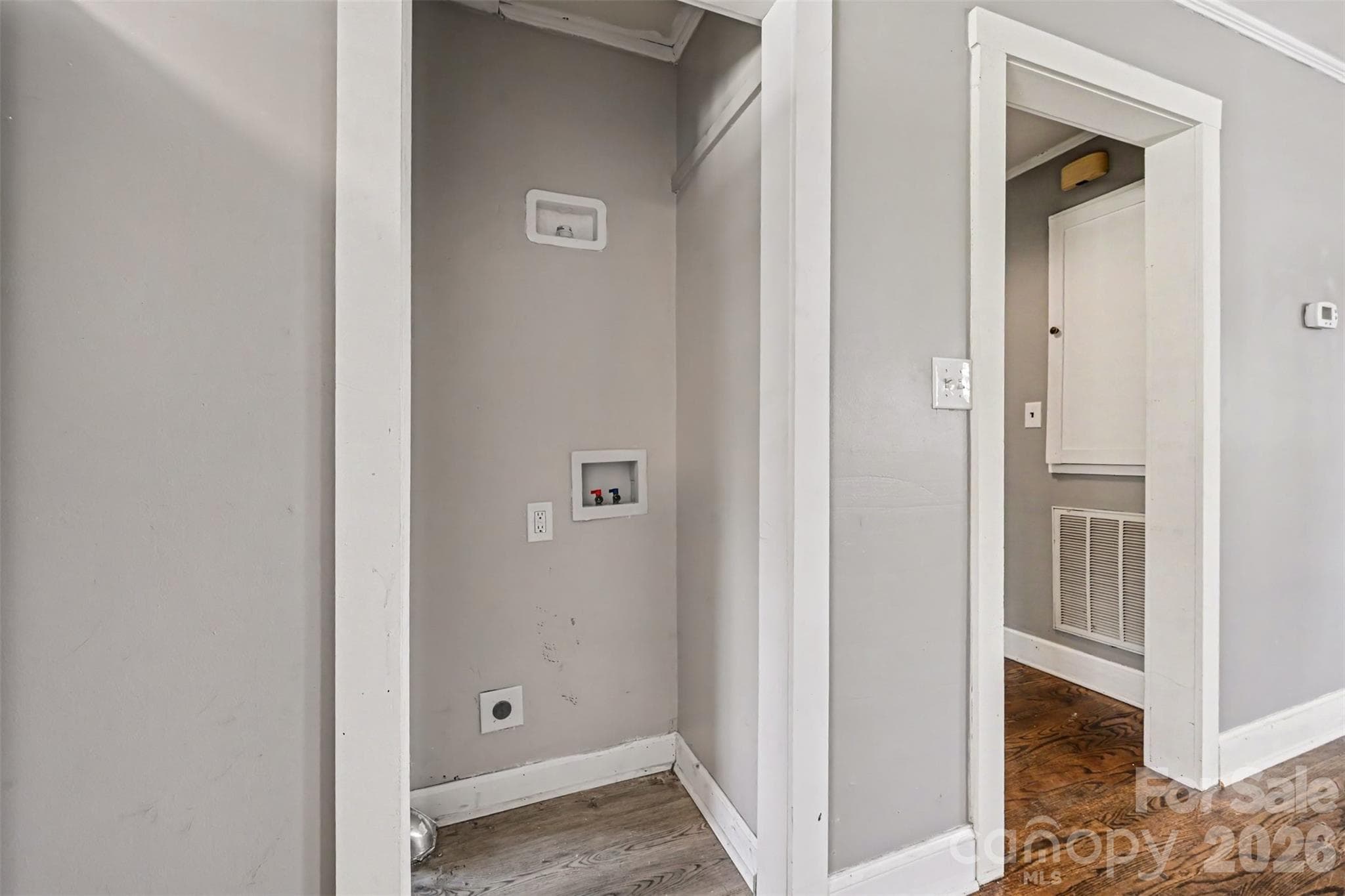 Single Family Residence at Lancaster, photo 9 of 29