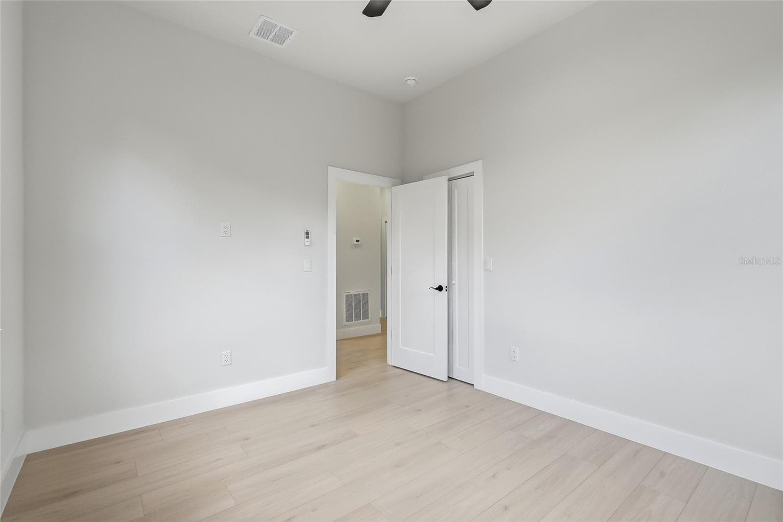 Bedroom No.1 - 7106 N 10TH ST, TAMPA