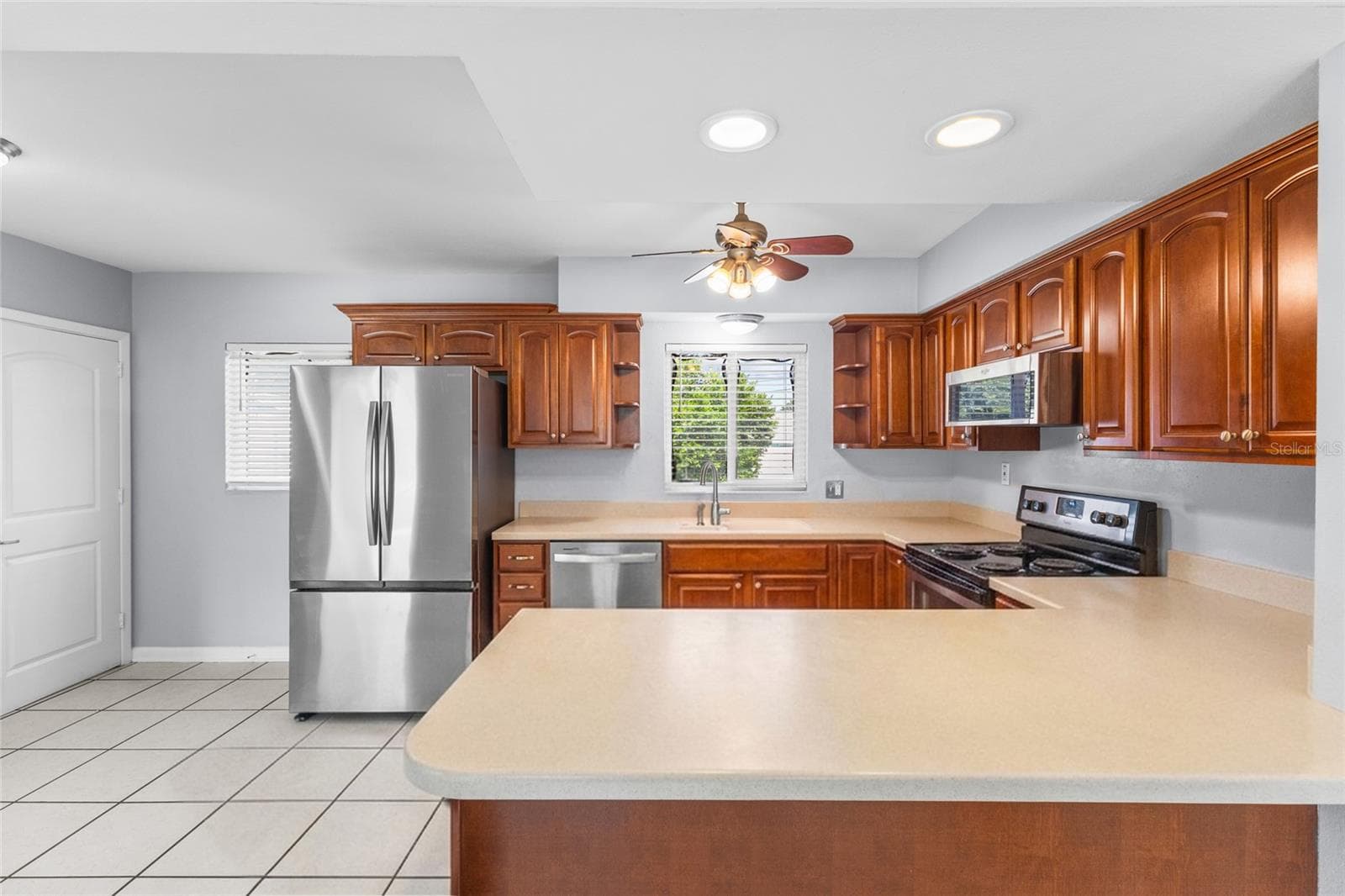 Single Family Residence at 605 S FLORIDA AVE, TARPON SPRINGS, photo 14 of 44