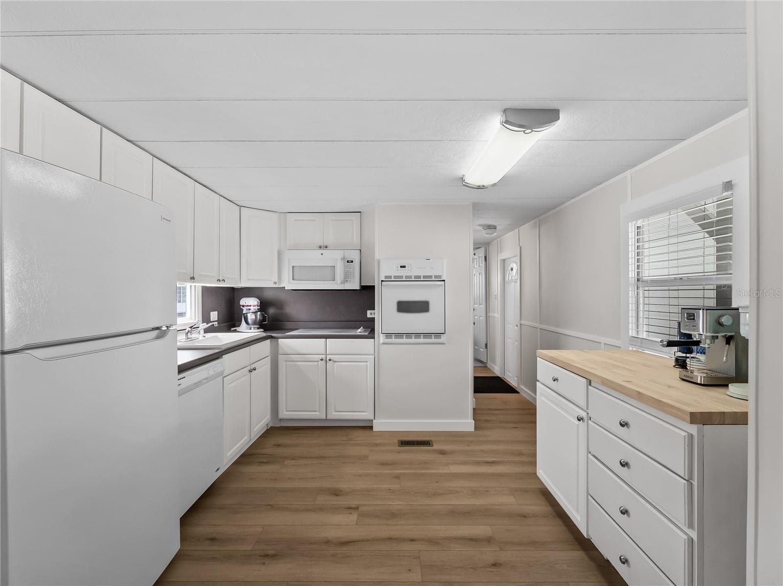 Mobile Home at 3402 SHINGLE OAK TER, SARASOTA, photo 16 of 63