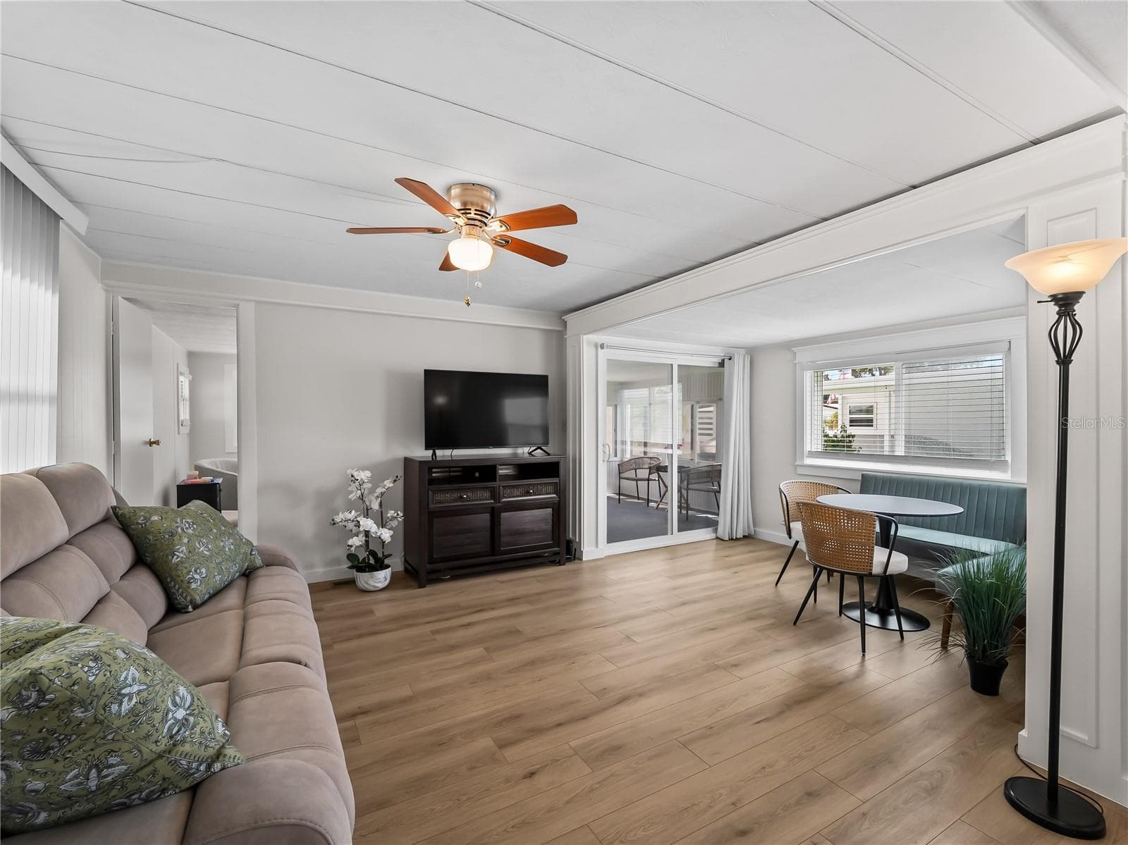 Mobile Home at 3402 SHINGLE OAK TER, SARASOTA, photo 19 of 63