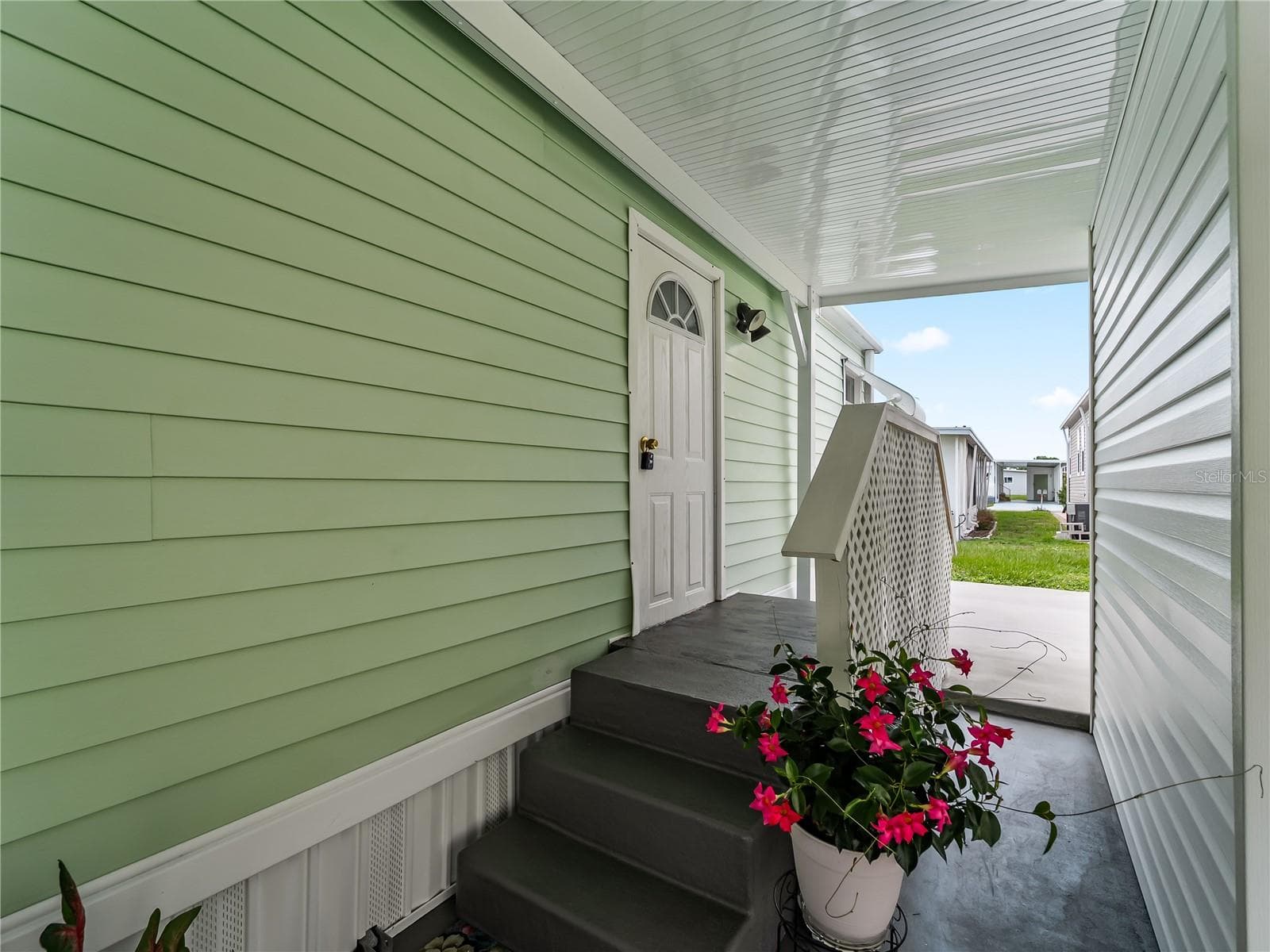 Mobile Home at 3402 SHINGLE OAK TER, SARASOTA, photo 27 of 63