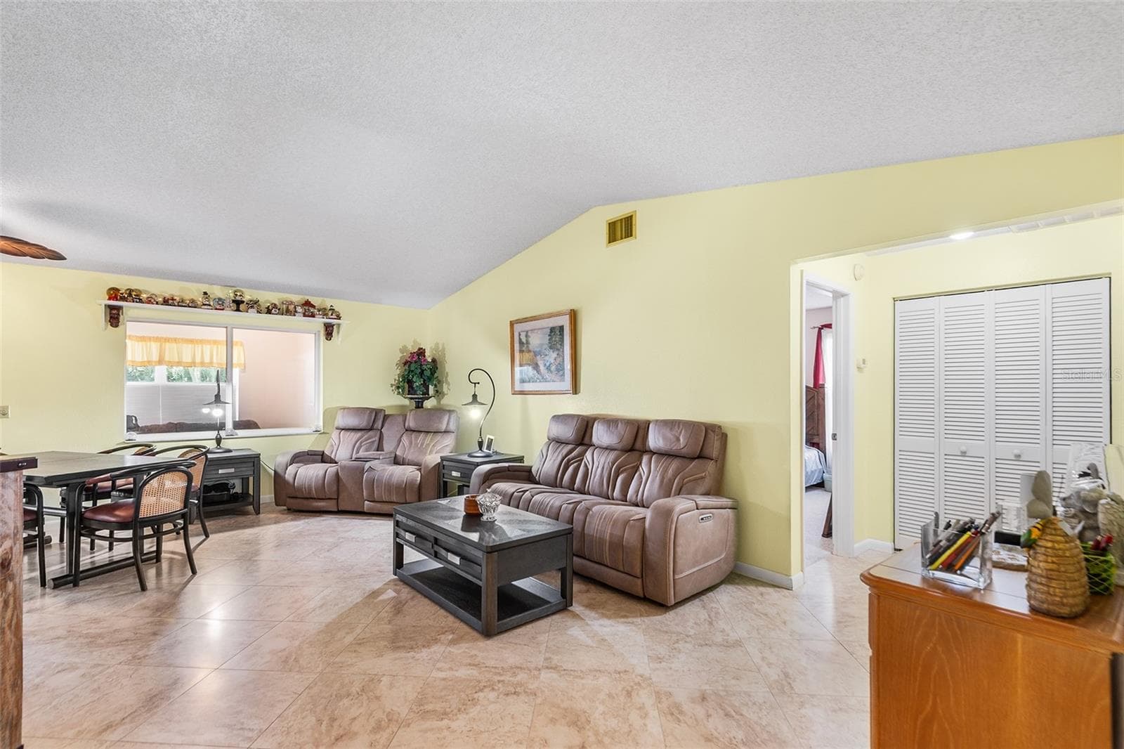 Single Family Residence at 4976 PLEASANT HOLLOW TRL, LAKELAND, photo 11 of 36