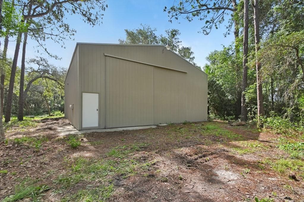 Massive 40x50 shop - 1530 DEERMOSS LN, DELAND