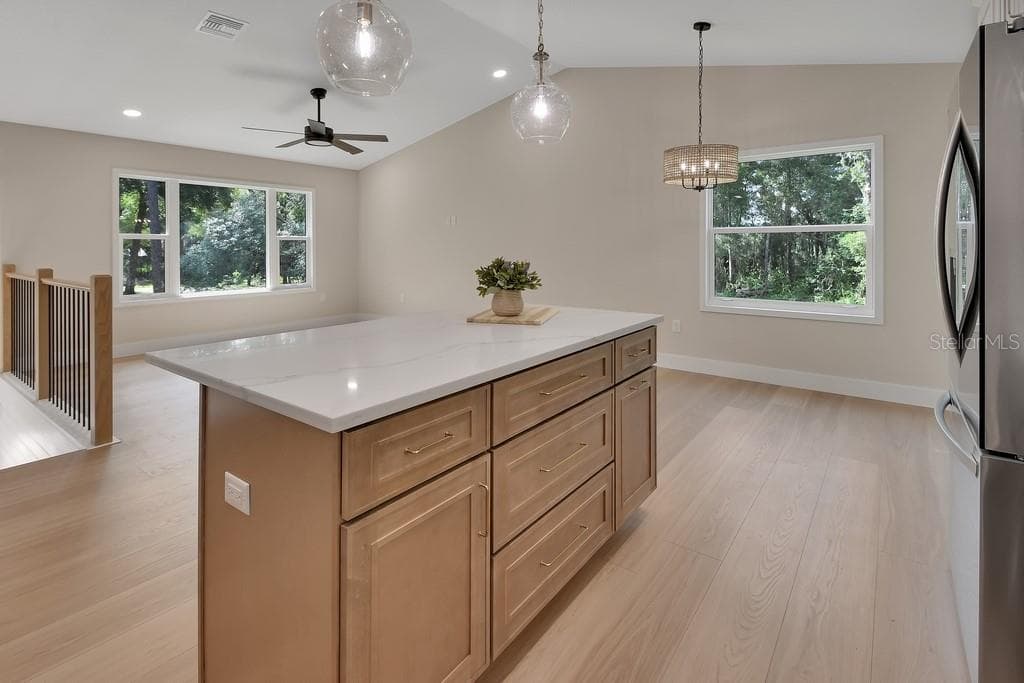 Great storage - 1530 DEERMOSS LN, DELAND