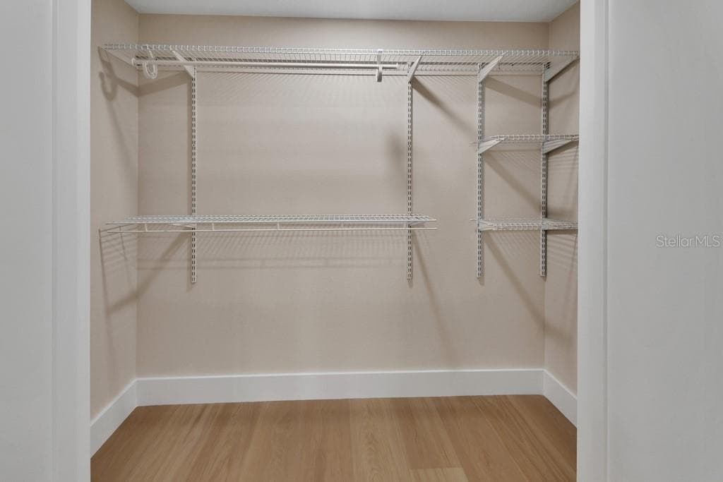 Bedroom 4 closet - 1530 DEERMOSS LN, DELAND