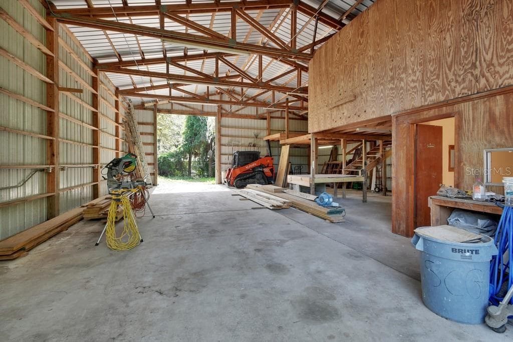 Endless possibilities for the business owner or hobbist. - 1530 DEERMOSS LN, DELAND