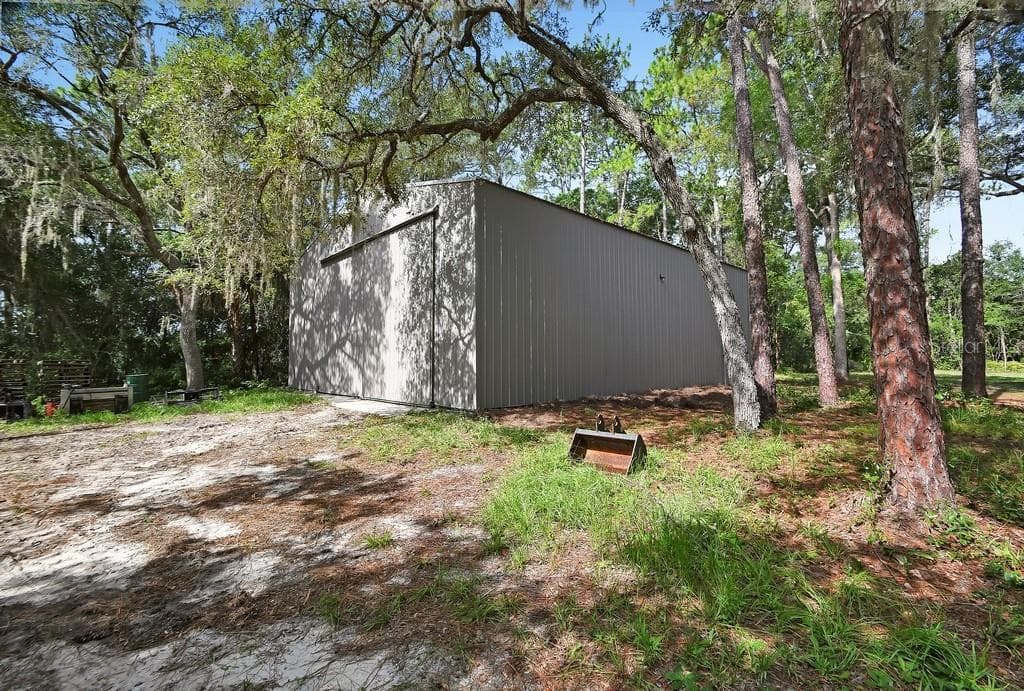 Rear door of shop - 1530 DEERMOSS LN, DELAND