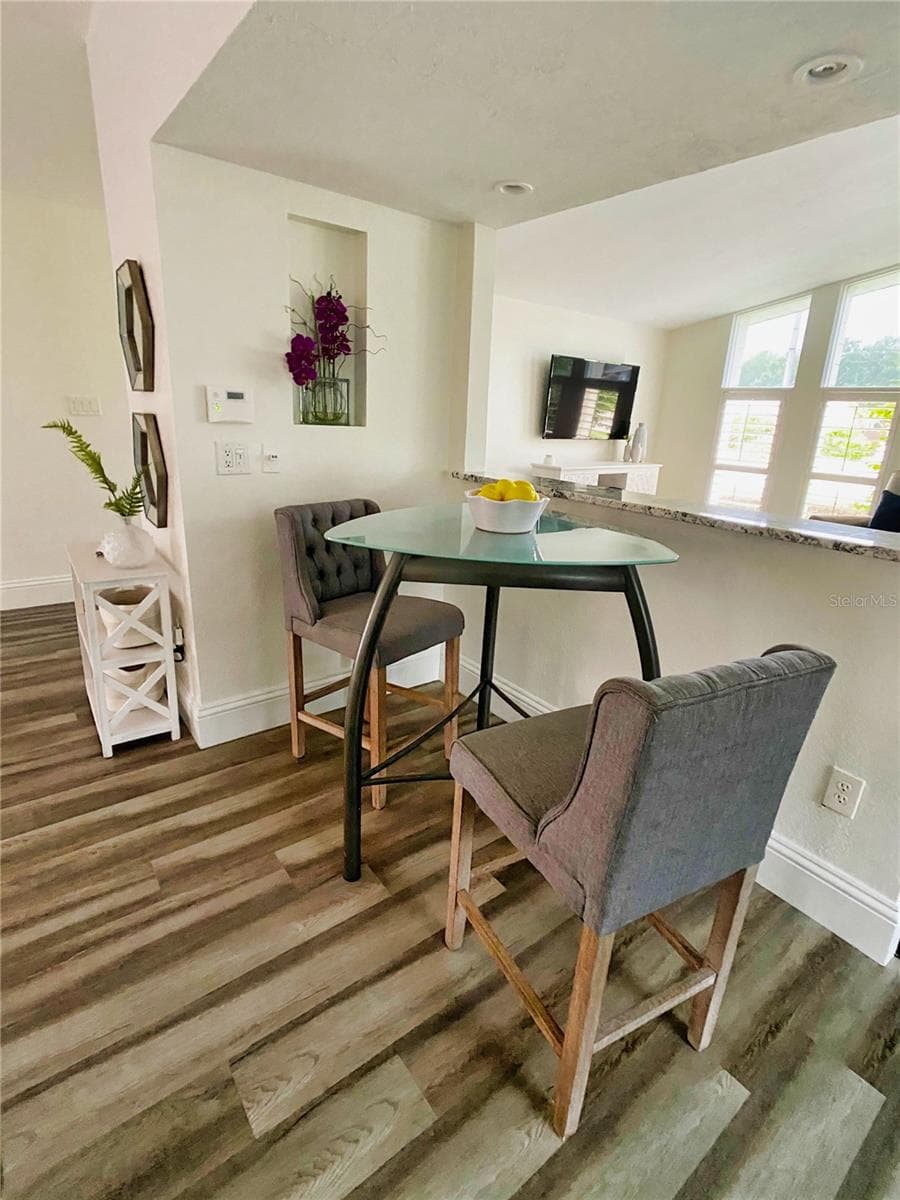 Single Family Residence at 2400 LAUDERDALE CT, ORLANDO, photo 16 of 39