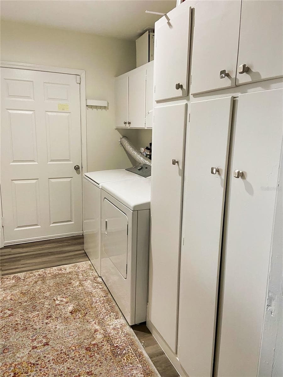 Single Family Residence at 2400 LAUDERDALE CT, ORLANDO, photo 24 of 39